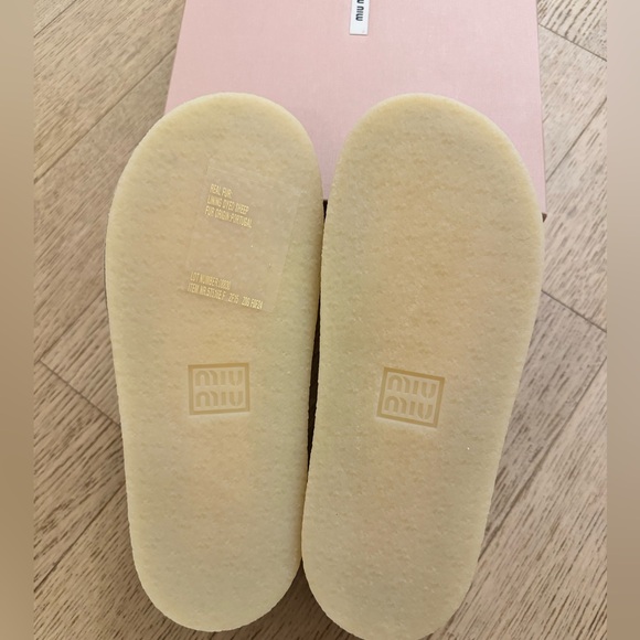 Miu Miu shearling suede boots size 40 - Picture 7 of 7